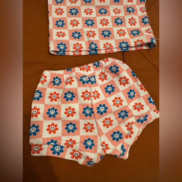 Little One Shop Floral Red and Blue shorts set for kids - Picture 6 of 11